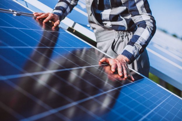 Energia solar: diferença entre painel fotovoltaico e coletor solar
