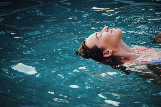 Aquecedores de piscinas: aproveite em todas as estações