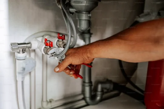 Como identificar se a tubulação de água quente da sua casa precisa de modernização